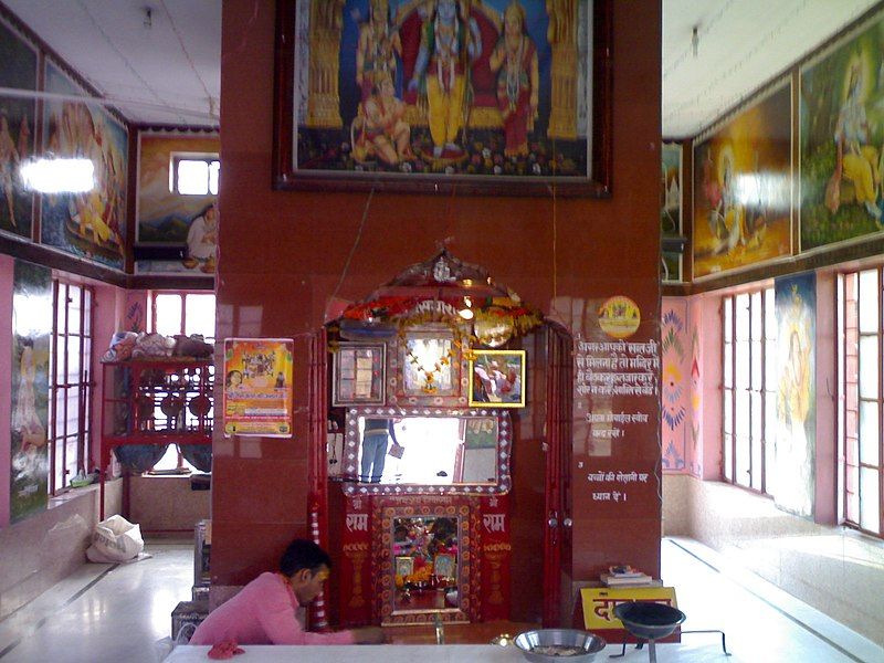 File:Rojhri Inside temple.jpg