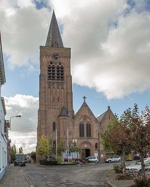 File:Église Saints-Pierre-et-Paul (Ploegsteert).jpg