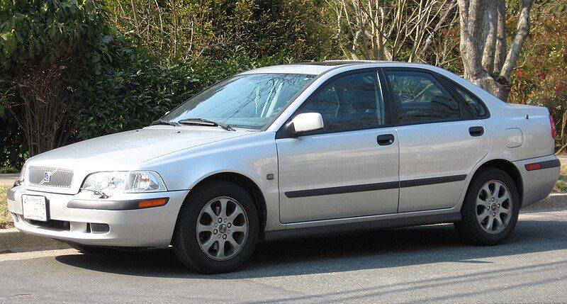 File:00-04 Volvo S40.jpg