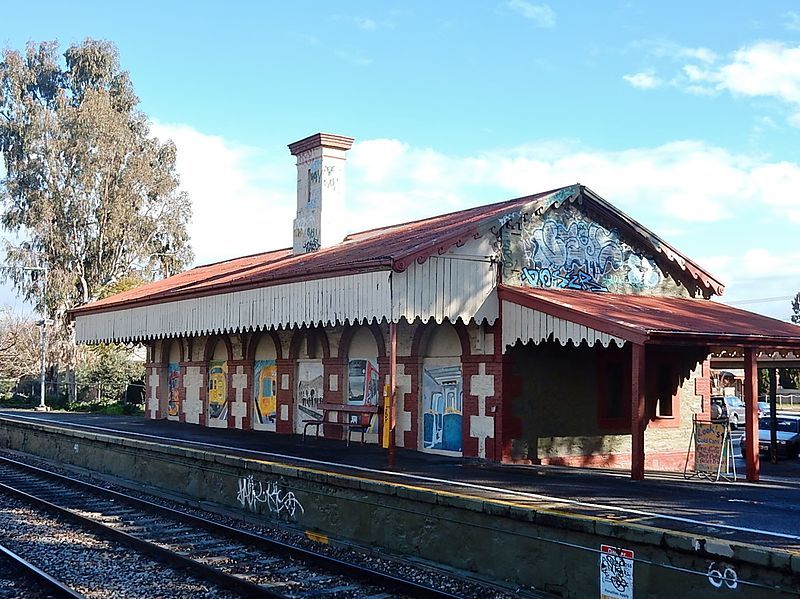 File:Alberton Station (30259602365).jpg