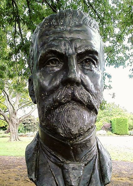 File:Alfred Deakin Ballarat.jpg