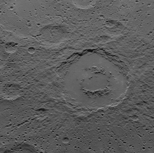 File:Alver crater EN0220687199M.jpg