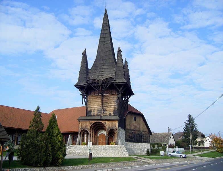 File:Kakasd Community Centre.jpg