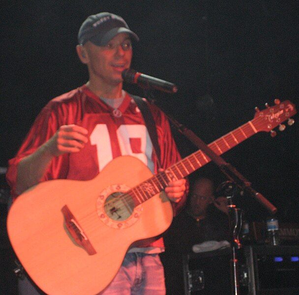 File:Kenny Chesney Tuscaloosa.JPG