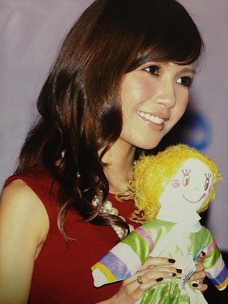 File:Misako Uno 2011.jpg