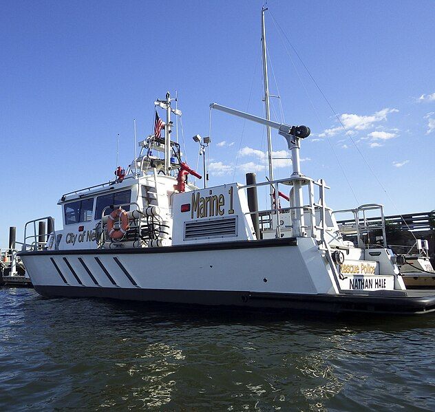 File:NathanHale FireBoat.jpg