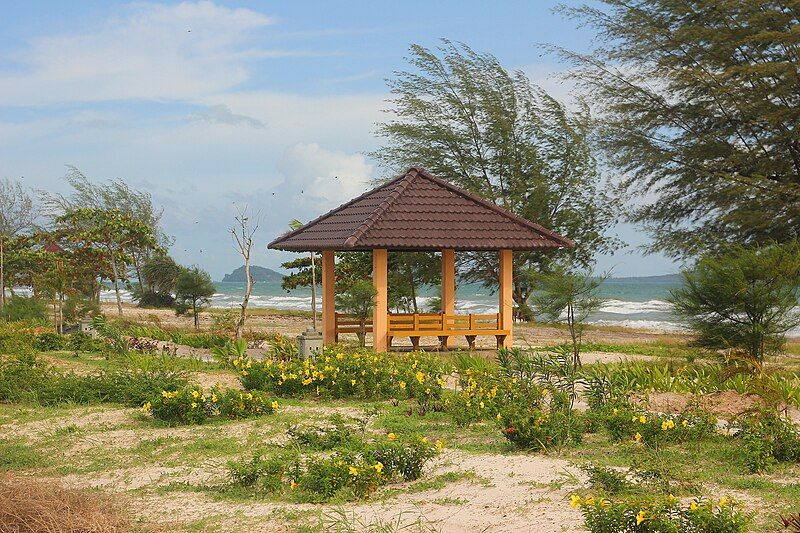 File:Otres Beach, Sihanoukville.jpg