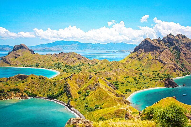 File:Padar Island.jpg