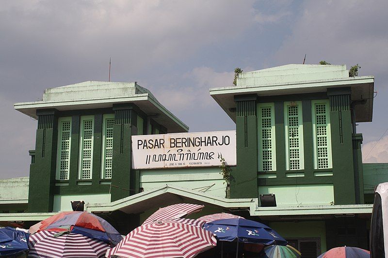 File:Pasar Bringharjo.jpg