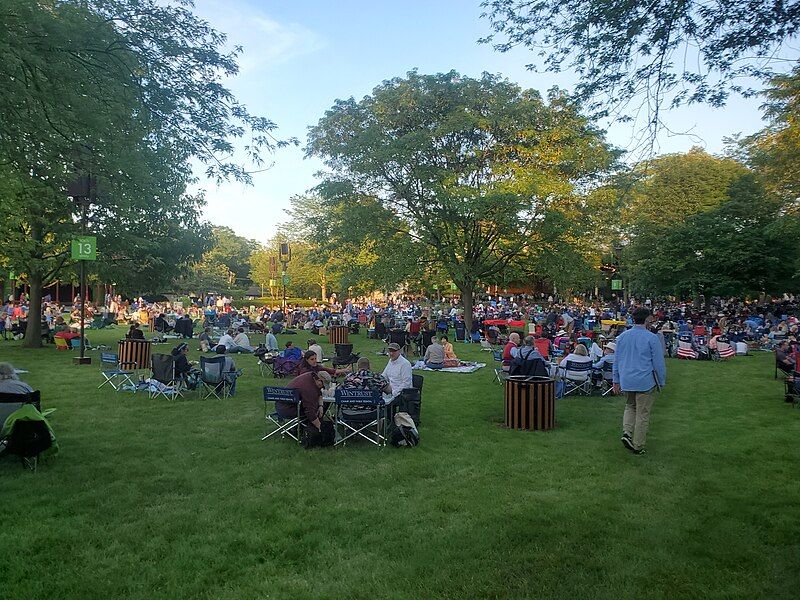 File:Ravinia Festival Lawn.jpg