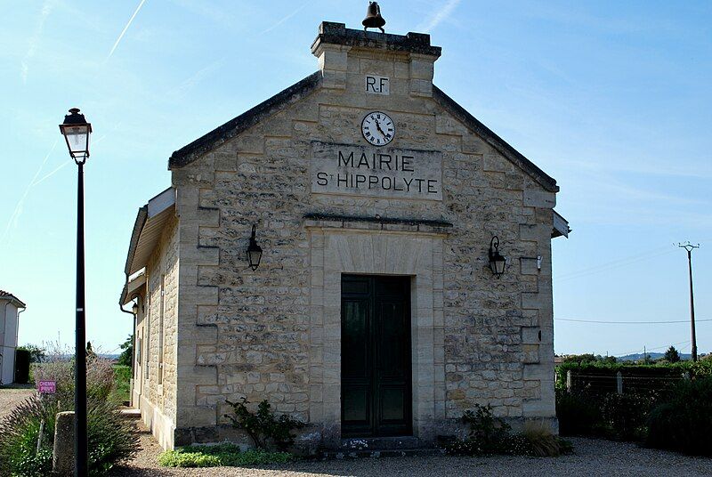 File:Saint-Hippolyte (Gironde) Mairie.JPG