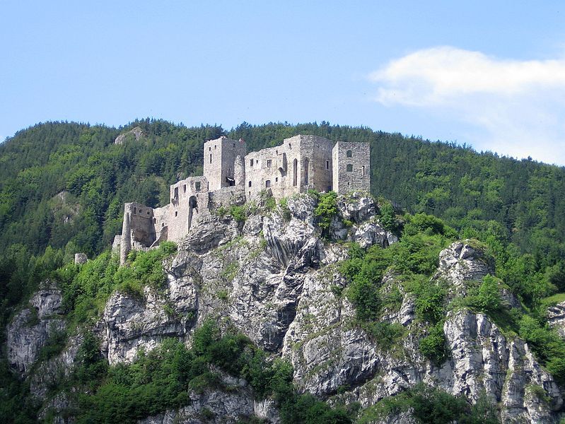 File:Strečno hrad.jpg