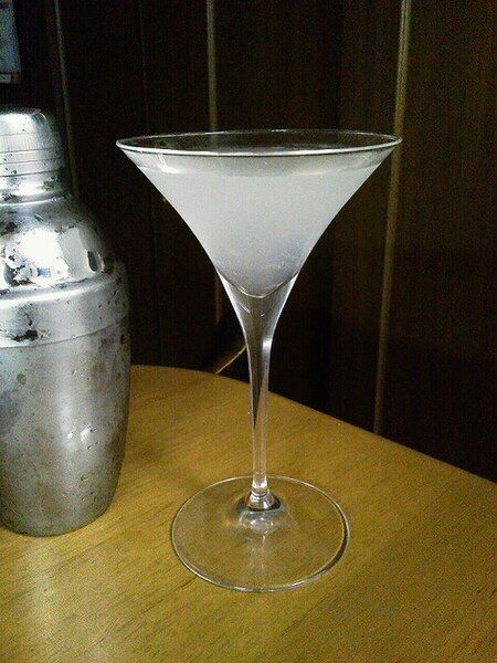 File:White Lady (cocktail).jpg