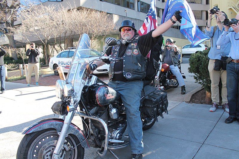 File:04.BikersForTrump.WDC.20February2017 (32886612422).jpg