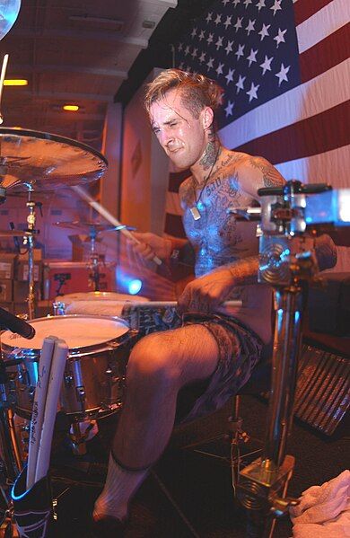 File:Drummer Travis Barker.jpg