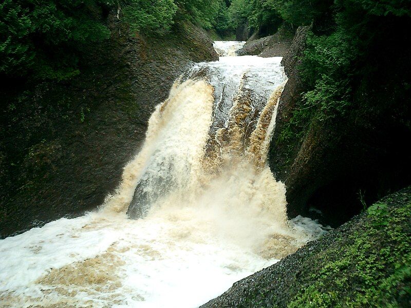 File:Gorge falls.jpg