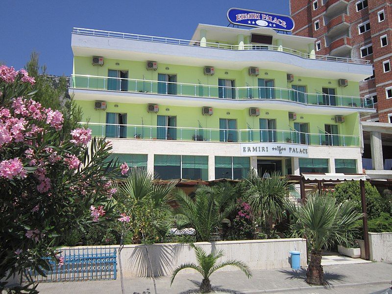 File:Hotel Ermiri.jpg