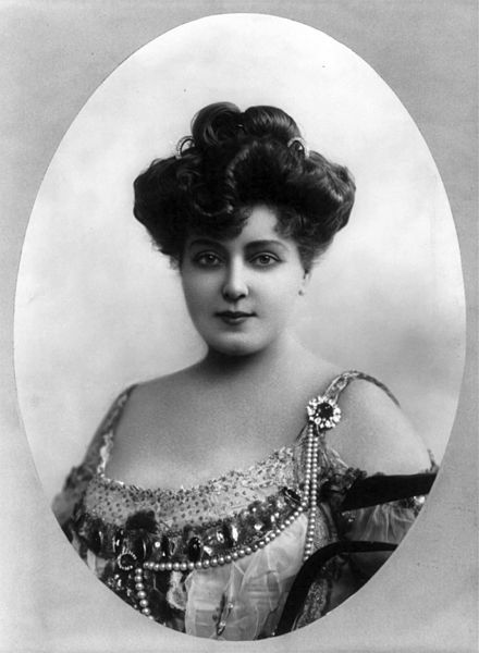 File:Lillian Russell cph.3b20676.jpg