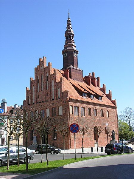 File:Morąg, ratusz.JPG