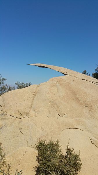 File:Potato Chip Rock.jpg