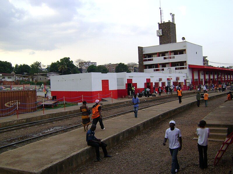 File:Stazione di Ngaoundéré.jpg