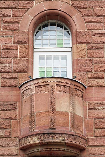 File:UdK.Institut.fuer.Kirchenmusik.Balkon.jpg