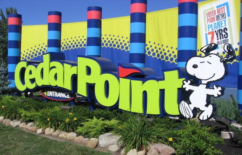 File:Cedar Point-entrance.jpg