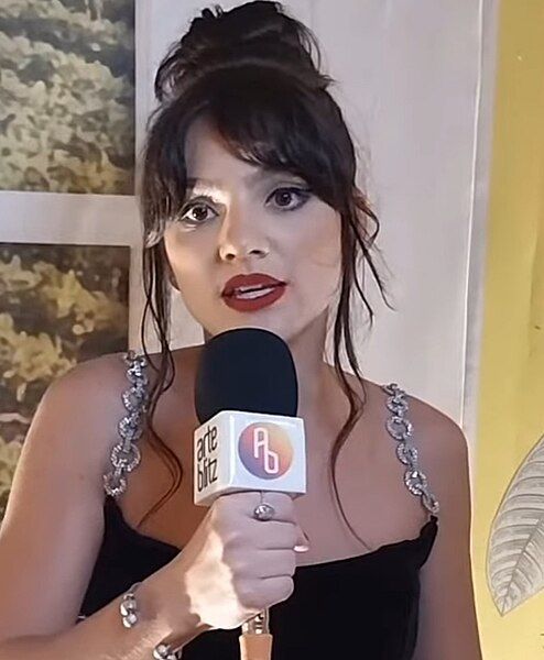 File:Debora Ozório.jpg