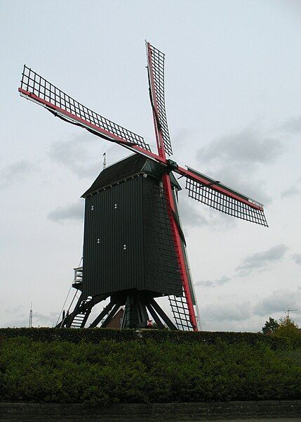 File:Kloosterzande, standerdmolen 02a.JPG