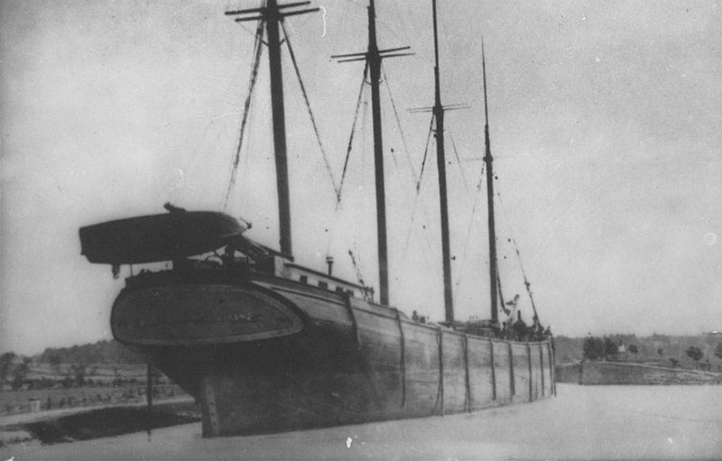 File:Minnedosa (schooner-barge).jpg