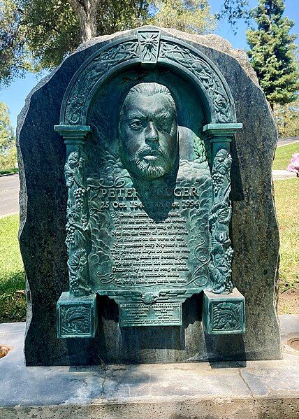 File:Peter Ledger's Headstone.jpg