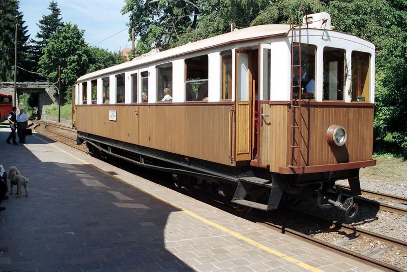 File:Rittnerbahn-Triebwagen.jpg