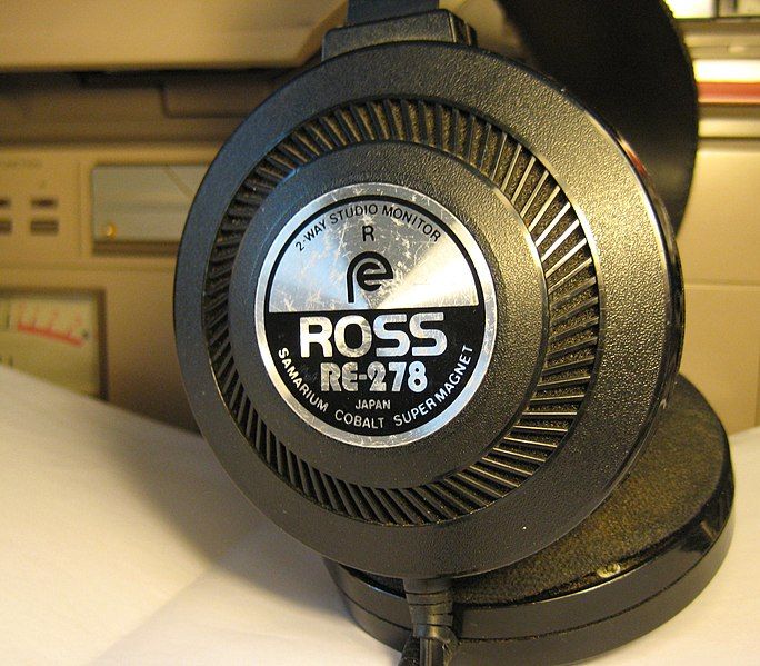 File:Ross Headphones.jpg