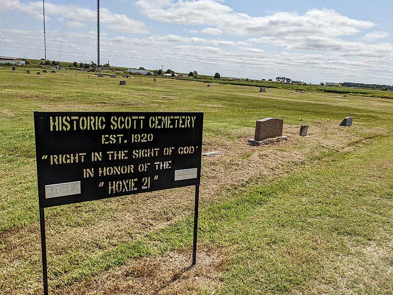 File:Scott Cemetery.jpg