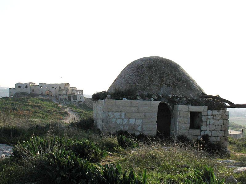 File:Sheikh al-Sadiq Tomb.jpg