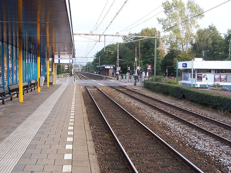 File:StationDiemen12.jpg