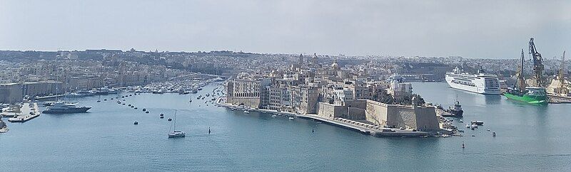 File:View of Senglea.jpg