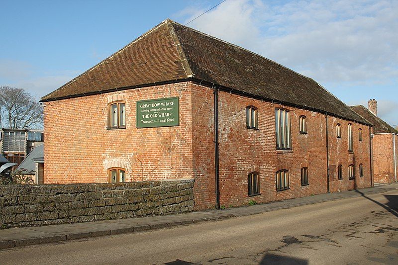 File:Warehouse, Langport.JPG