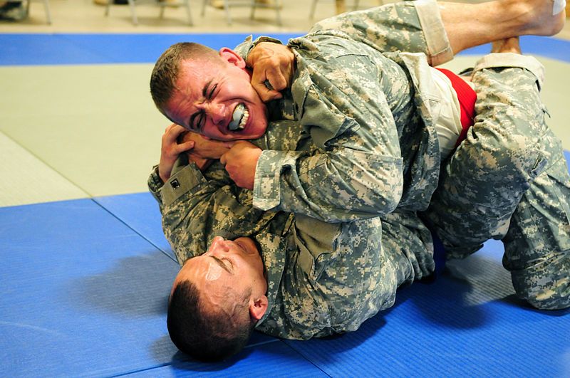 File:Army combatives-ezekiel choke.jpg