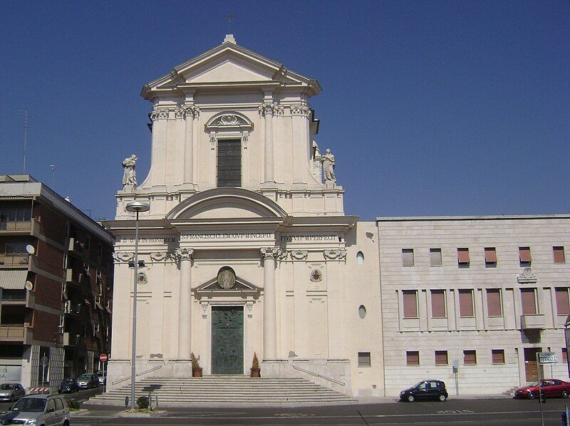 File:Cattedrale civitavecchia-1.jpg