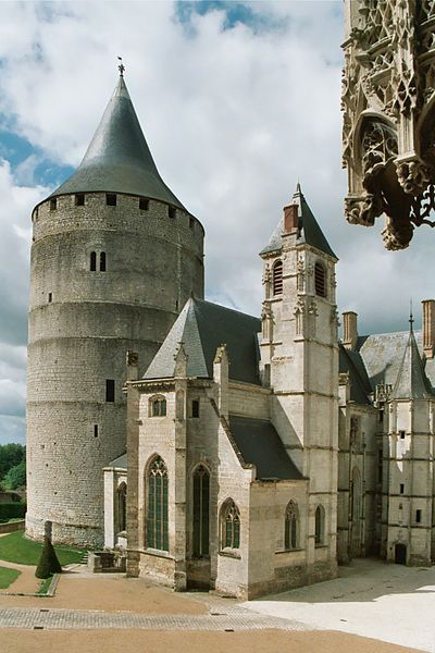 File:Chateaudun Chateau 03.jpg