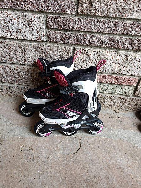 File:Child's Inline Skates.jpg