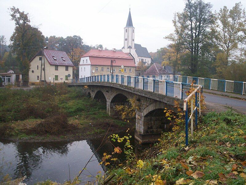 File:Ciechanowice most 1.jpg