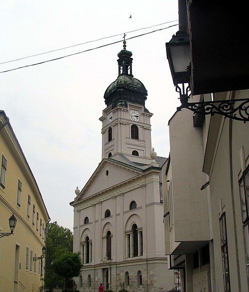 File:Gyor Cathedral.JPG