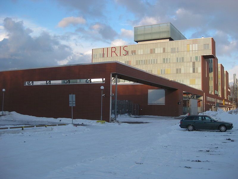 File:Iiris-keskus 2010 2.jpg