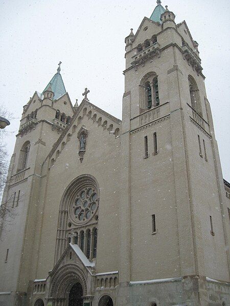 File:Saint Josaphat Church.jpg