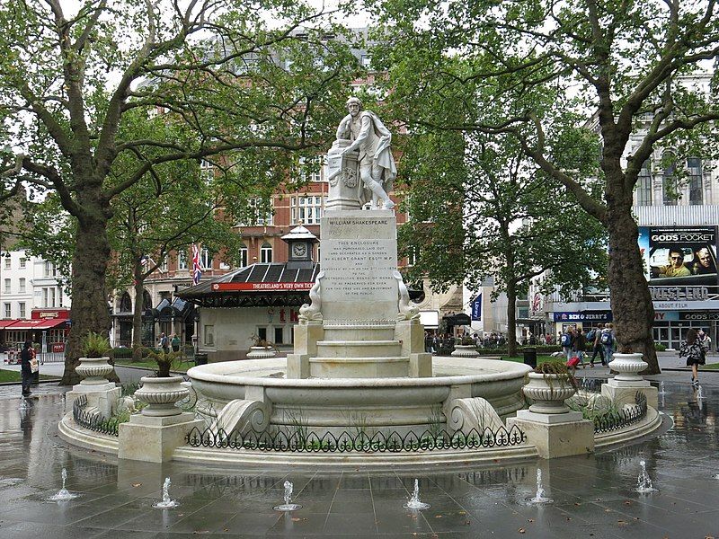 File:Shakespeare statue (cropped).jpg