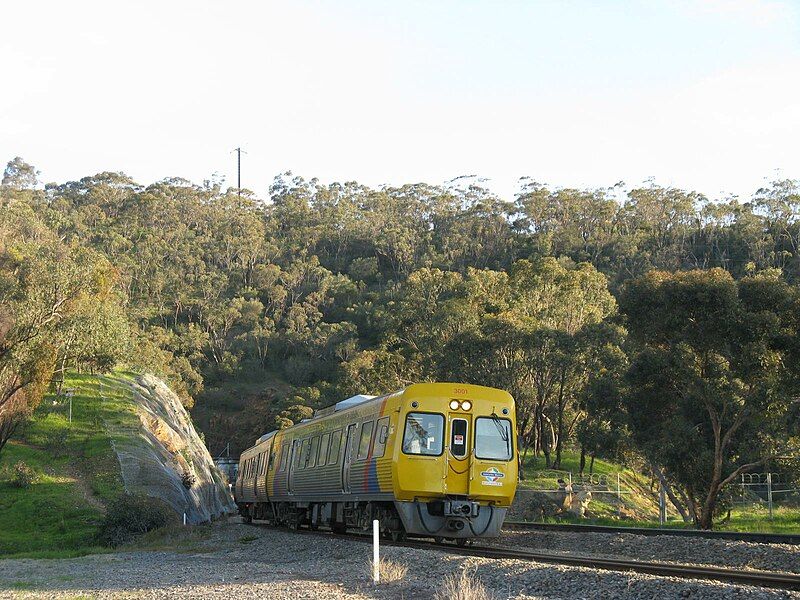 File:SleepsHillTrain-south-Aug08.jpg