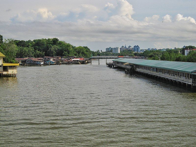 File:Sungai Kedayan.JPG