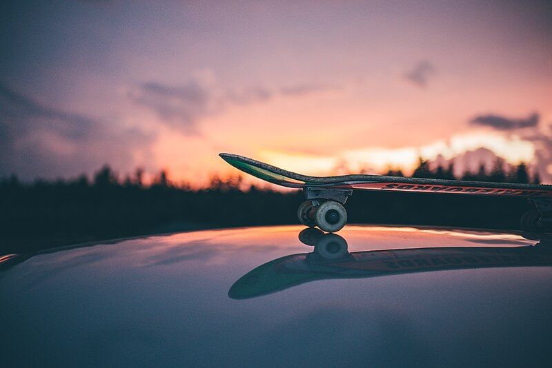 File:Sunset skateboarding (Unsplash).jpg